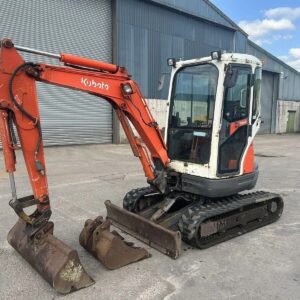 kubota u25 3 + brh (marteau hydraulique) + 3 godets – mini pelle 2,6t