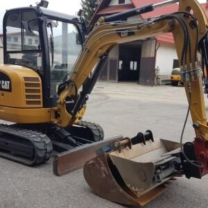 caterpillar 302.7d cr + 3 godets – mini pelle 2,67t