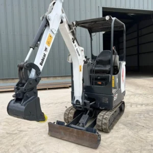 bobcat e17 + 3 godets – mini pelle 1,7t