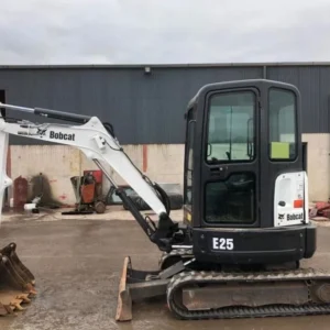 bobcat e25 em + 3 godets – mini pelle 2,44t