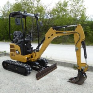 caterpillar 301.7d cr + 3 godets – mini pelle 1,7 t